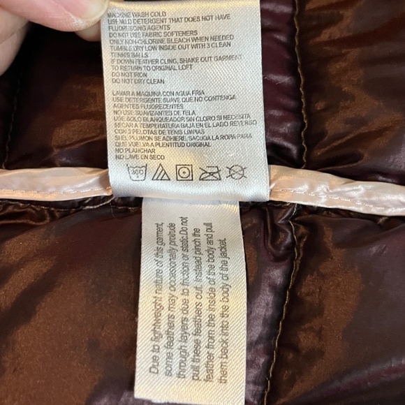 Andrew Marc Women's Champaign Color Hooded Zip Puffer Coat Size M - Picture 10 of 10